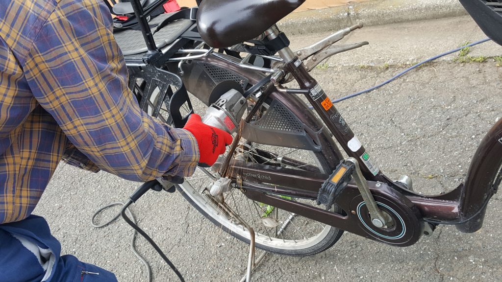 自転車 の 鍵 ピッキング ヘアピン